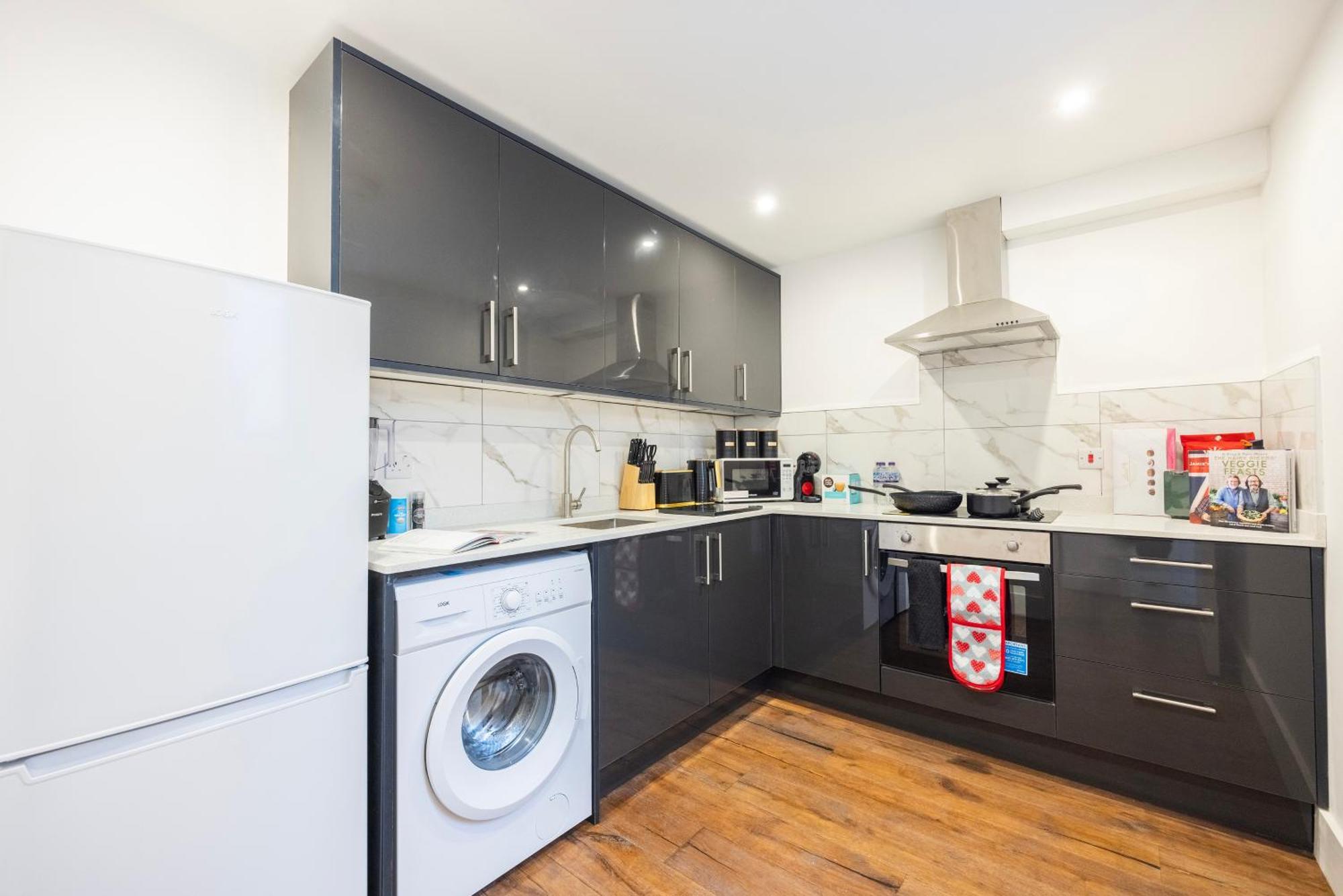 Block Of Apartments In Croydon ,Long Stays , Weekly & Monthly Offers , Contractors , Relocations , Leisure & Family Stays Eksteriør billede
