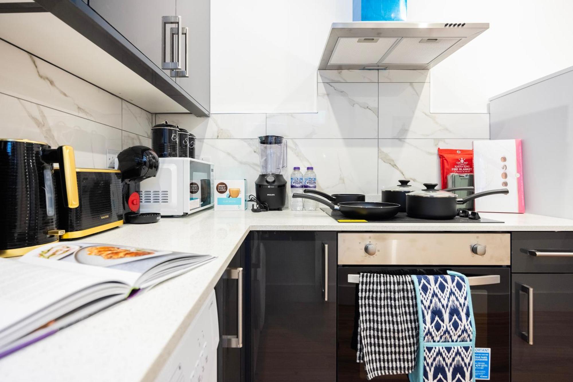 Block Of Apartments In Croydon ,Long Stays , Weekly & Monthly Offers , Contractors , Relocations , Leisure & Family Stays Eksteriør billede