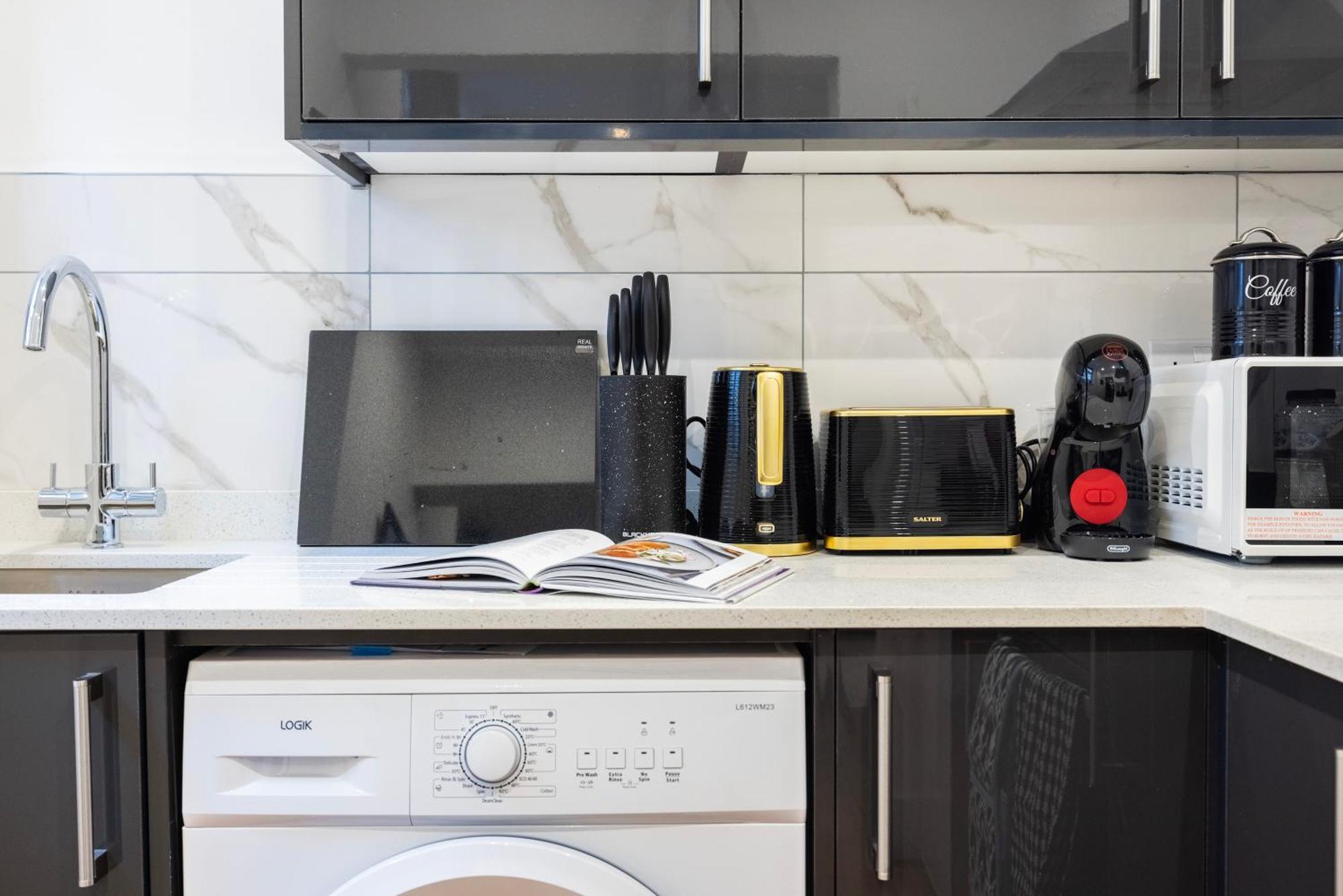Block Of Apartments In Croydon ,Long Stays , Weekly & Monthly Offers , Contractors , Relocations , Leisure & Family Stays Eksteriør billede