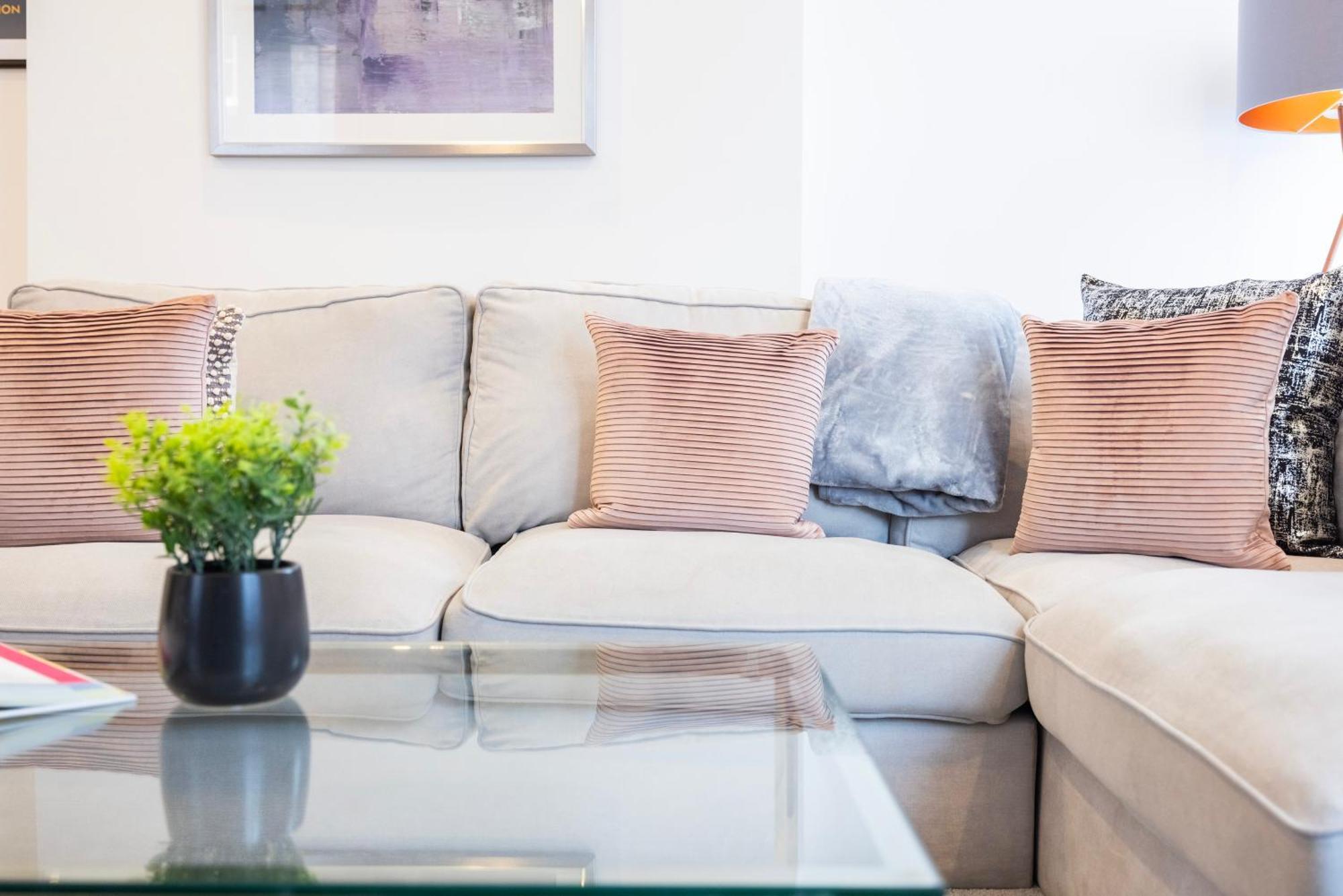 Block Of Apartments In Croydon ,Long Stays , Weekly & Monthly Offers , Contractors , Relocations , Leisure & Family Stays Eksteriør billede